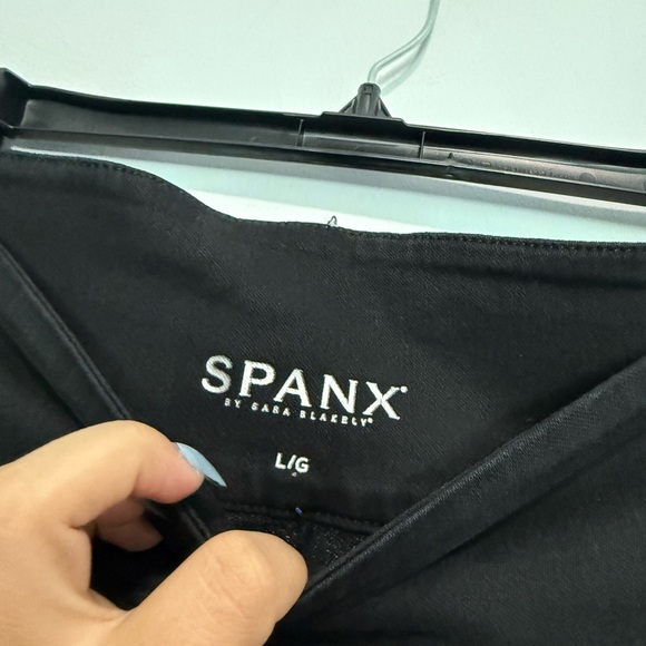 Spanx Womens  Denim Pants High Waisted Side Zip - Women’s Size Large Black - Picture 3 of 4
